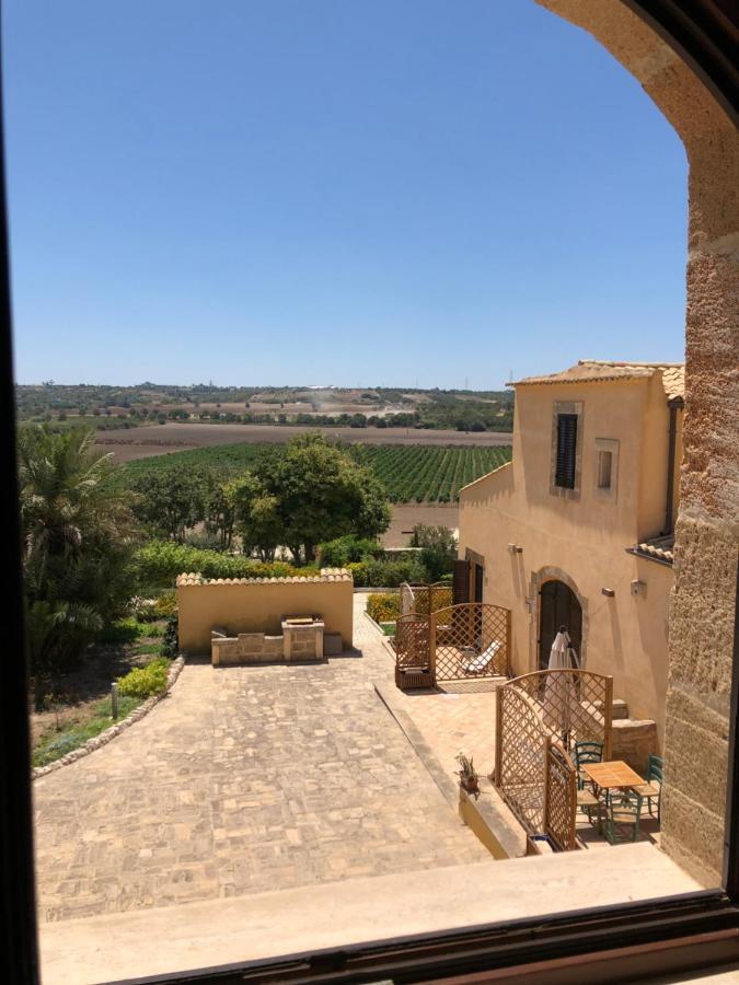 Le Sorelle Del Vino Marzamemi Exterior foto